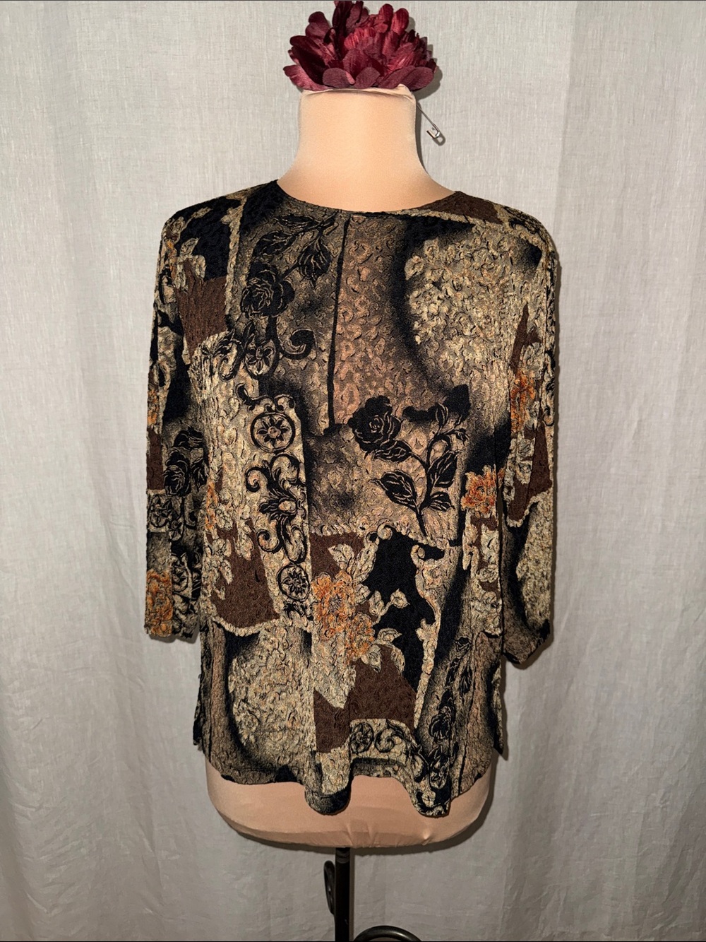 Jennifer Moore Black & Brown Floral-Print Long Sleeve Pullover